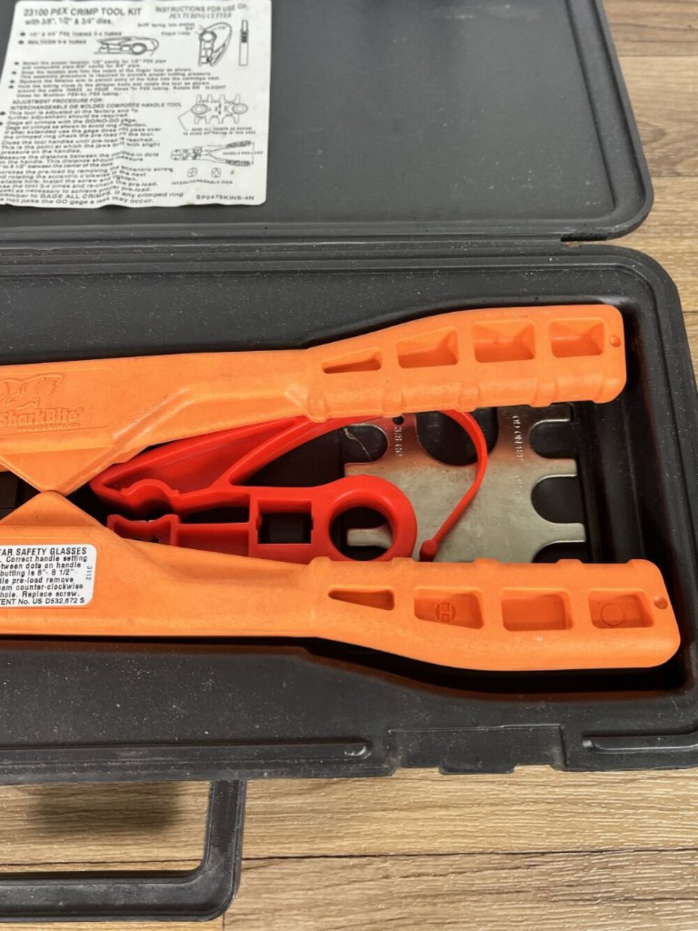 SharkBite 23100 Multi-Head 5000 lbs Force 3/8" to 1" PEX Crimp Ring Tool Kit - Picture 4 of 10